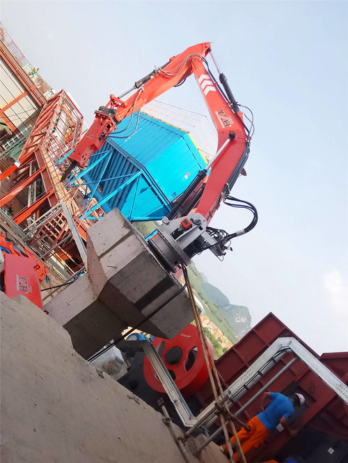 广西建材厂生产线安装固定式液压破碎锤 优化流程，提升效益